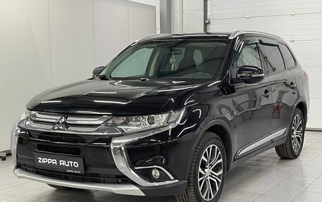 Mitsubishi Outlander III рестайлинг 3, 2018 год, 1 899 000 рублей, 3 фотография