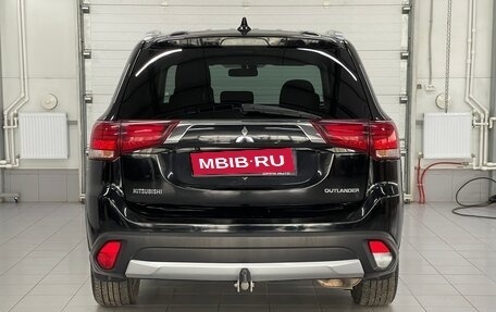 Mitsubishi Outlander III рестайлинг 3, 2018 год, 1 899 000 рублей, 5 фотография