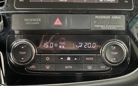 Mitsubishi Outlander III рестайлинг 3, 2018 год, 1 899 000 рублей, 16 фотография