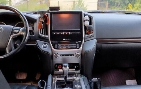 Toyota Land Cruiser 200, 2015 год, 5 300 000 рублей, 6 фотография