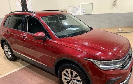 Volkswagen Tiguan II, 2021 год, 2 055 000 рублей, 3 фотография
