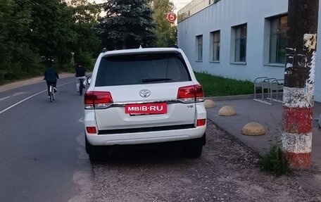 Toyota Land Cruiser 200, 2015 год, 5 300 000 рублей, 8 фотография