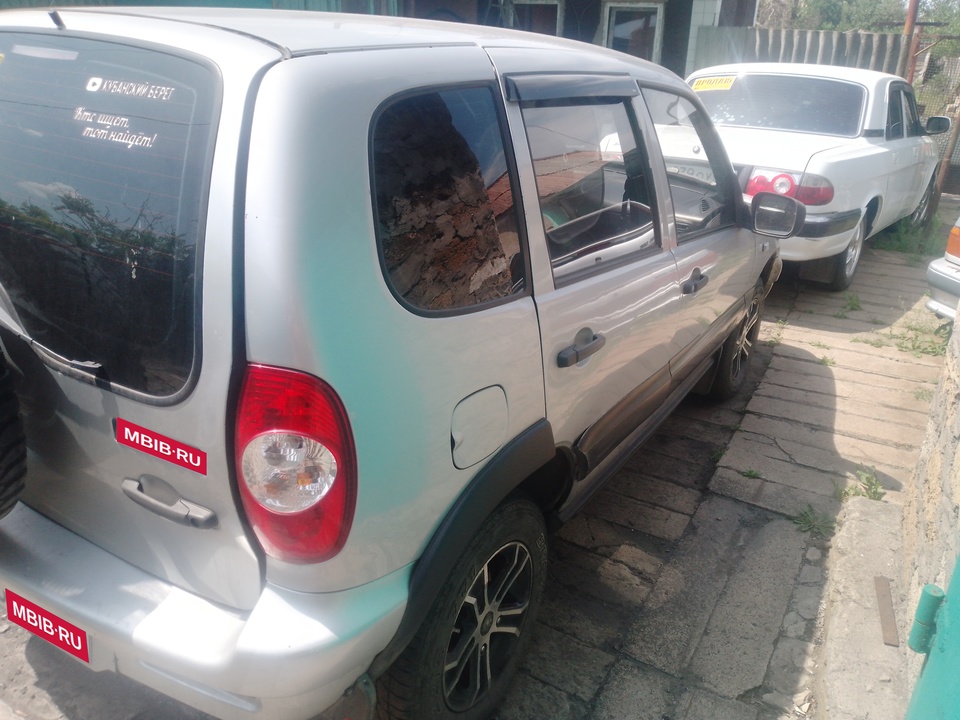 Chevrolet Niva I, 2004 год, 390 рублей, 4 фотография