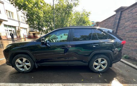 Toyota RAV4, 2021 год, 3 000 000 рублей, 5 фотография