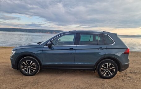 Volkswagen Tiguan II, 2019 год, 2 400 000 рублей, 1 фотография