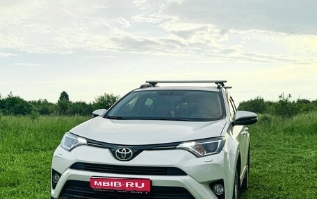 Toyota RAV4, 2016 год, 2 300 000 рублей, 1 фотография
