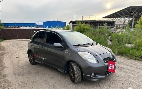 Toyota Yaris III рестайлинг, 2008 год, 440 000 рублей, 2 фотография