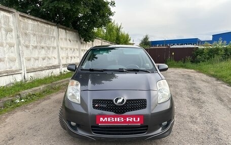 Toyota Yaris III рестайлинг, 2008 год, 440 000 рублей, 3 фотография