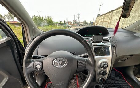 Toyota Yaris III рестайлинг, 2008 год, 440 000 рублей, 13 фотография