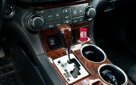 Toyota Highlander III, 2011 год, 2 100 000 рублей, 17 фотография