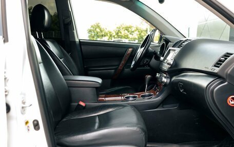 Toyota Highlander III, 2011 год, 2 100 000 рублей, 22 фотография