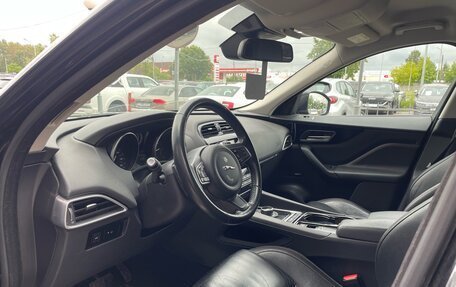 Jaguar F-Pace, 2017 год, 1 999 000 рублей, 7 фотография