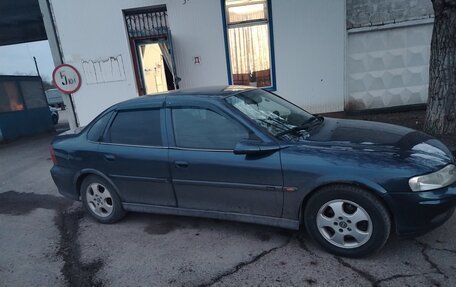 Opel Vectra B рестайлинг, 2001 год, 250 000 рублей, 4 фотография