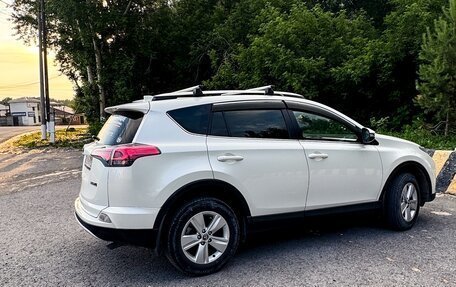 Toyota RAV4, 2016 год, 2 300 000 рублей, 2 фотография