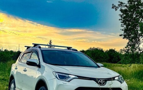 Toyota RAV4, 2016 год, 2 300 000 рублей, 5 фотография