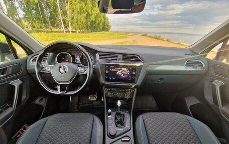 Volkswagen Tiguan II, 2019 год, 2 400 000 рублей, 7 фотография