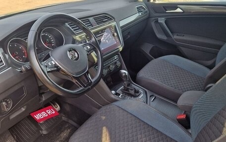 Volkswagen Tiguan II, 2019 год, 2 400 000 рублей, 9 фотография
