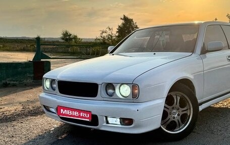 Nissan Gloria IX, 1995 год, 370 000 рублей, 3 фотография
