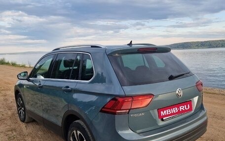 Volkswagen Tiguan II, 2019 год, 2 400 000 рублей, 6 фотография