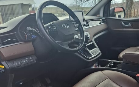 Hyundai Grand Starex Grand Starex I рестайлинг 2, 2019 год, 4 300 000 рублей, 11 фотография