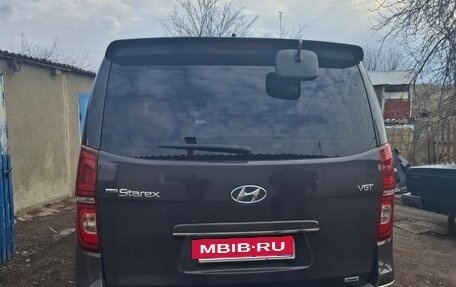 Hyundai Grand Starex Grand Starex I рестайлинг 2, 2019 год, 4 300 000 рублей, 5 фотография