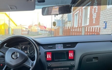 Skoda Octavia, 2017 год, 1 650 000 рублей, 2 фотография