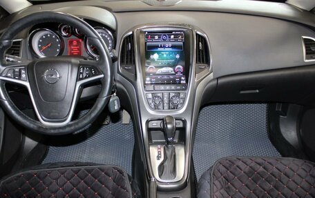 Opel Astra J, 2013 год, 1 020 000 рублей, 15 фотография