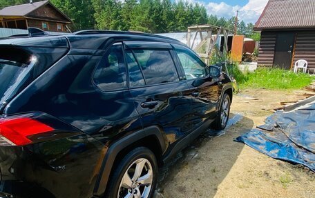 Toyota RAV4, 2020 год, 3 200 000 рублей, 7 фотография