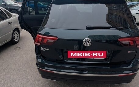 Volkswagen Tiguan II, 2019 год, 3 000 000 рублей, 5 фотография