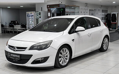 Opel Astra J, 2013 год, 647 000 рублей, 1 фотография