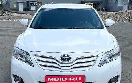 Toyota Camry, 2011 год, 1 300 000 рублей, 2 фотография