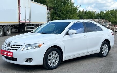Toyota Camry, 2011 год, 1 300 000 рублей, 3 фотография