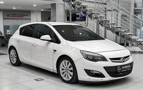 Opel Astra J, 2013 год, 647 000 рублей, 3 фотография