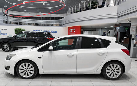 Opel Astra J, 2013 год, 647 000 рублей, 10 фотография