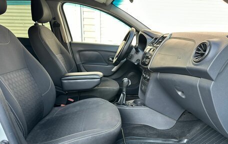 Renault Logan II, 2017 год, 395 000 рублей, 10 фотография