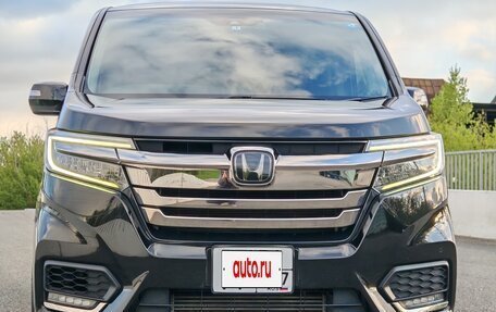 Honda Stepwgn IV, 2018 год, 2 700 000 рублей, 3 фотография