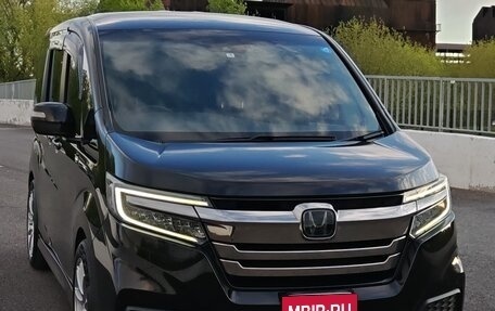 Honda Stepwgn IV, 2018 год, 2 700 000 рублей, 13 фотография