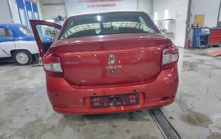 Renault Logan II, 2016 год, 801 000 рублей, 2 фотография