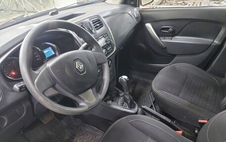 Renault Logan II, 2016 год, 801 000 рублей, 8 фотография