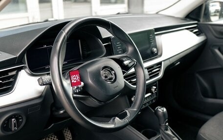 Skoda Rapid II, 2021 год, 1 900 000 рублей, 11 фотография