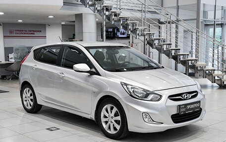 Hyundai Solaris II рестайлинг, 2011 год, 799 000 рублей, 3 фотография