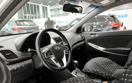 Hyundai Solaris II рестайлинг, 2011 год, 799 000 рублей, 20 фотография