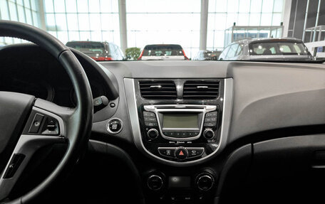 Hyundai Solaris II рестайлинг, 2011 год, 799 000 рублей, 18 фотография
