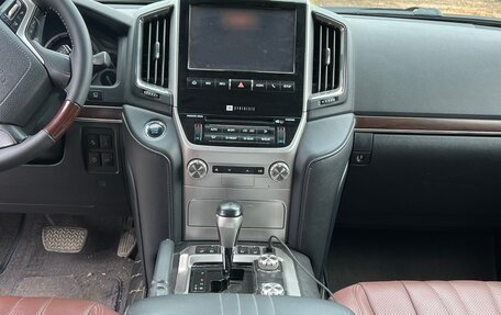 Toyota Land Cruiser 200, 2016 год, 5 800 000 рублей, 7 фотография