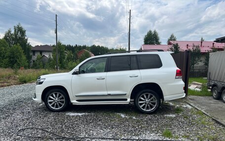 Toyota Land Cruiser 200, 2016 год, 5 800 000 рублей, 3 фотография