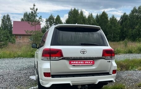 Toyota Land Cruiser 200, 2016 год, 5 800 000 рублей, 2 фотография
