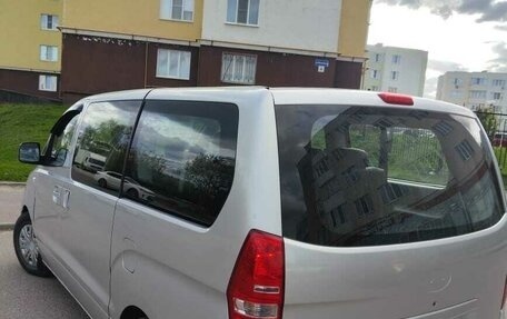 Hyundai H-1 II рестайлинг, 2008 год, 1 348 000 рублей, 4 фотография