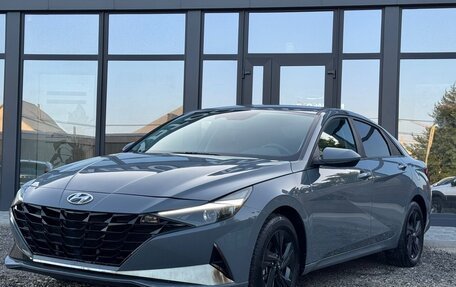 Hyundai Elantra, 2022 год, 2 300 000 рублей, 2 фотография