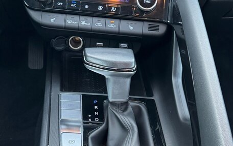 Hyundai Elantra, 2022 год, 2 300 000 рублей, 13 фотография