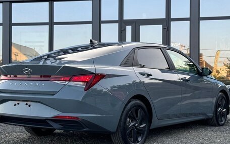 Hyundai Elantra, 2022 год, 2 300 000 рублей, 6 фотография